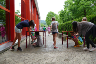 Archiv - Bei diesem Parcour sollte möglichst wenig Wasser vergossen werden, um zu gewinnen.